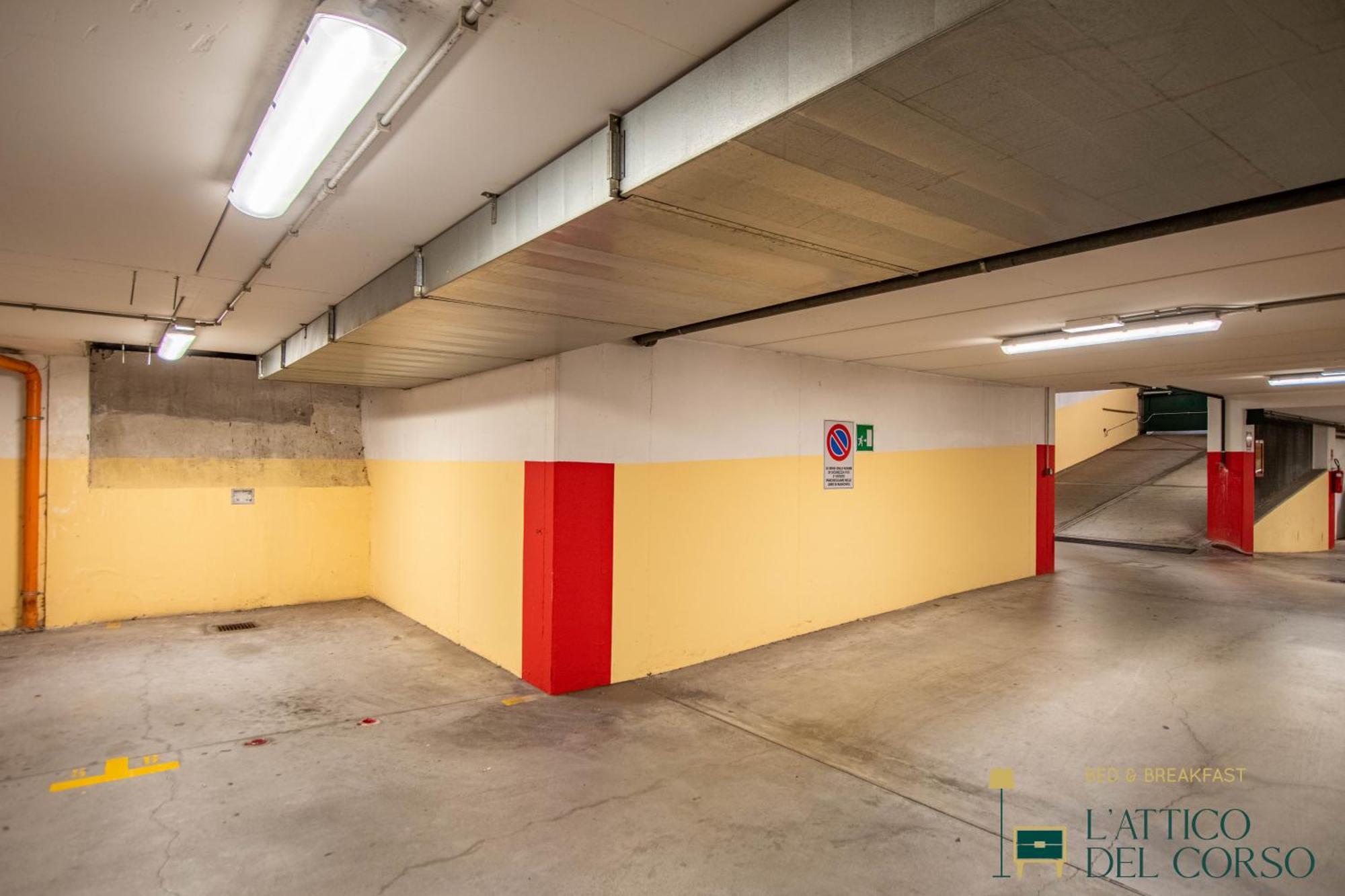 Apartamento L'Attico Del Corso Trieste Exterior foto